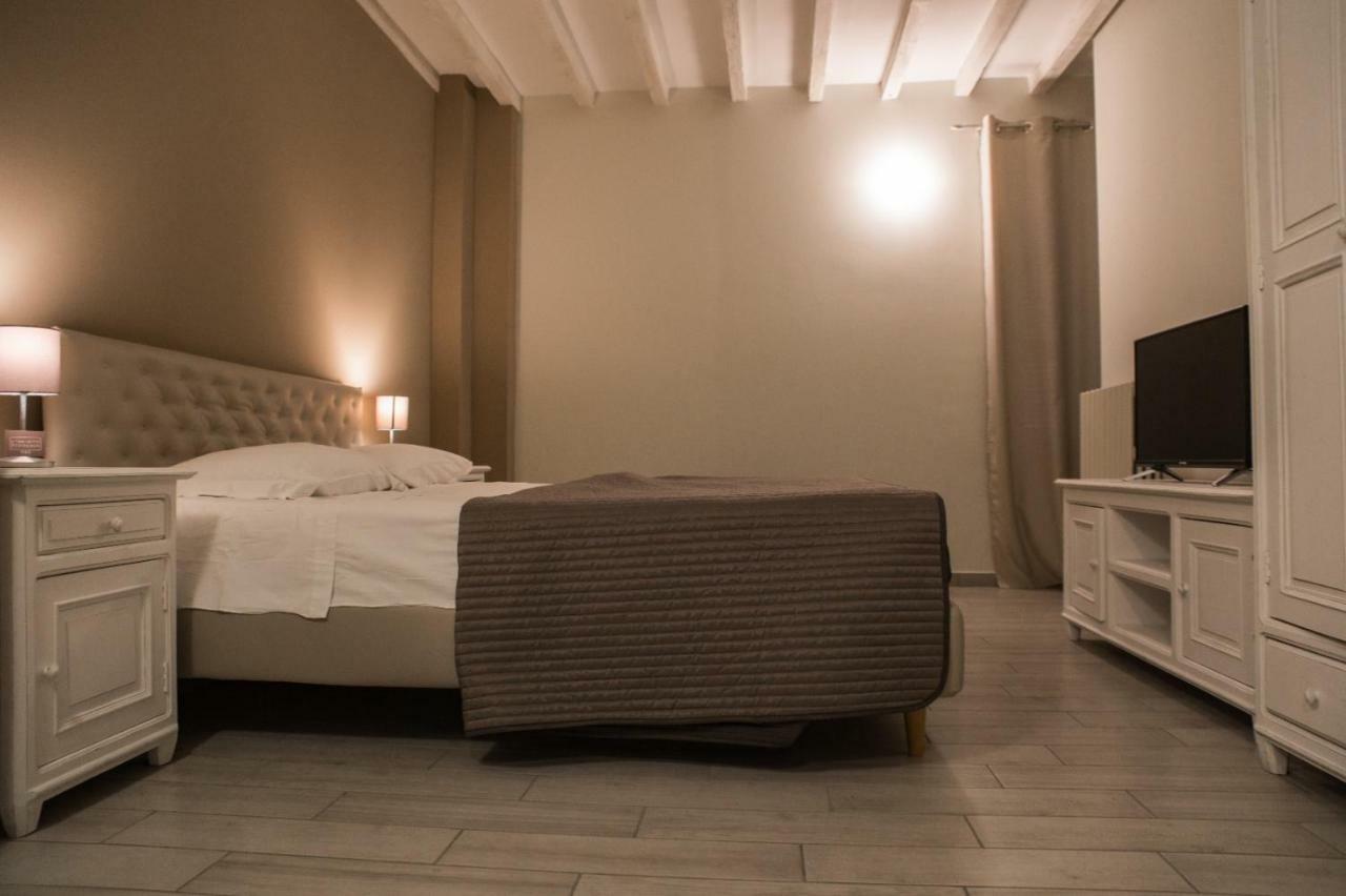 L'Infinito Residence Castelvetro Piacentino 外观 照片